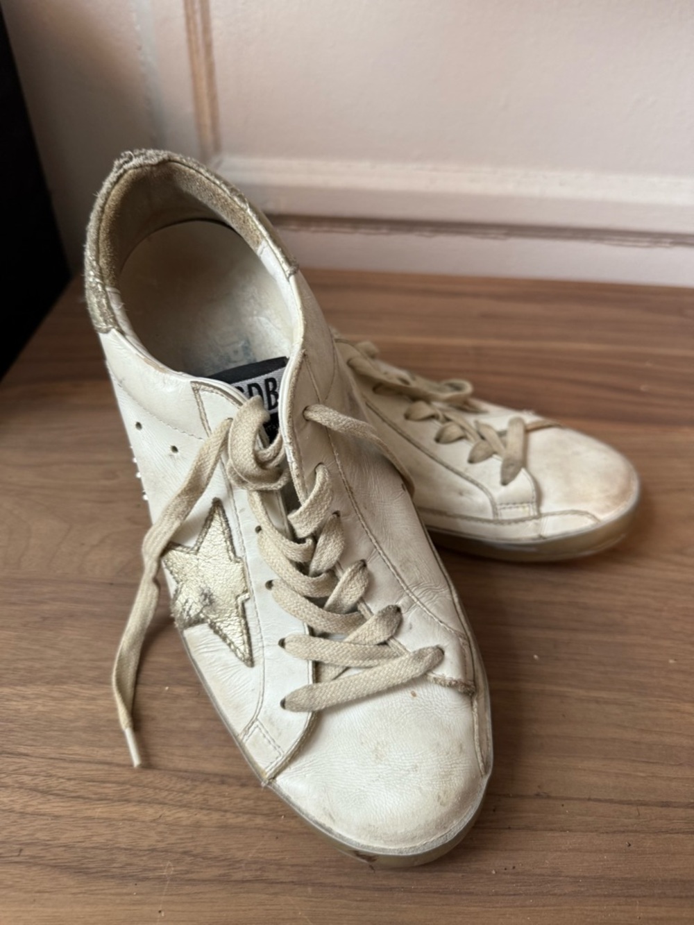 Golden Goose Style White superstar Leather Star Sneakers with Gold Accents - Picture 6 of 6